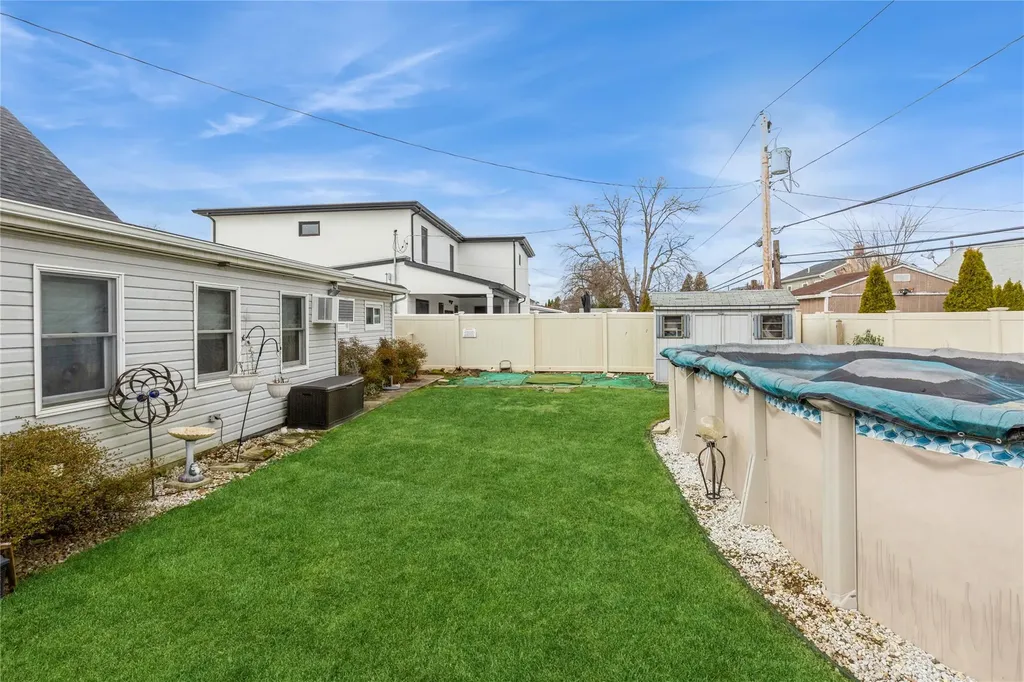 29 Sunset Lane Levittown NY 11756