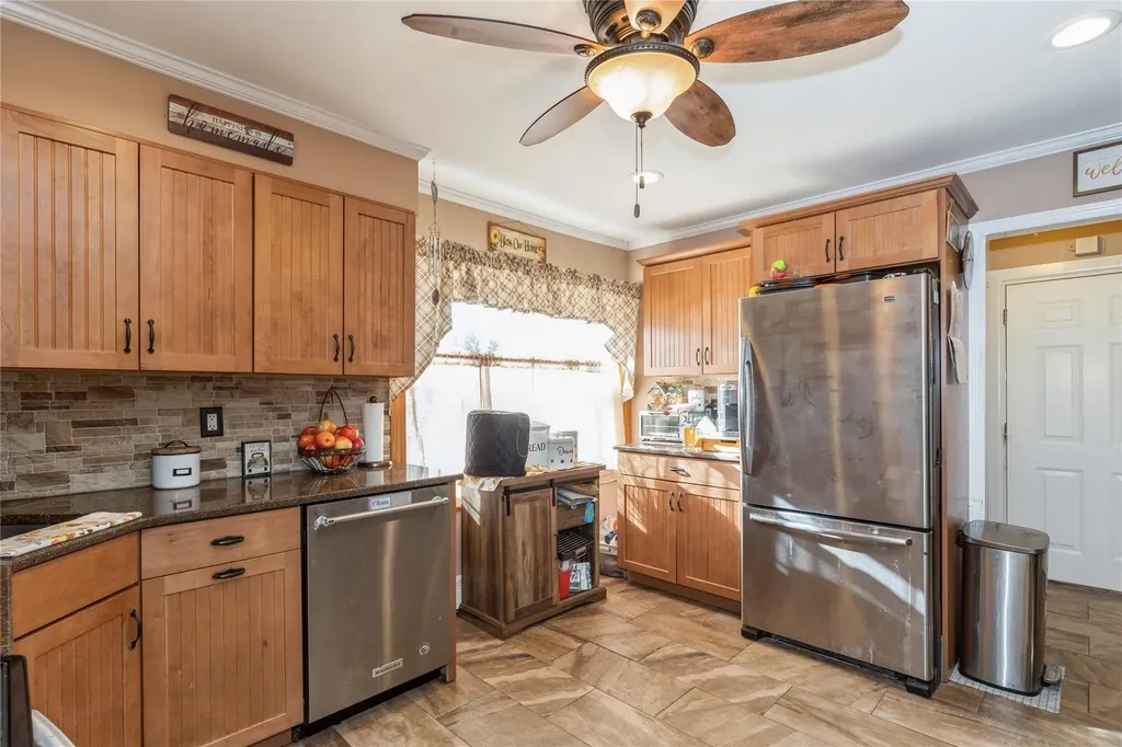 29 Sunset Lane Levittown NY 11756