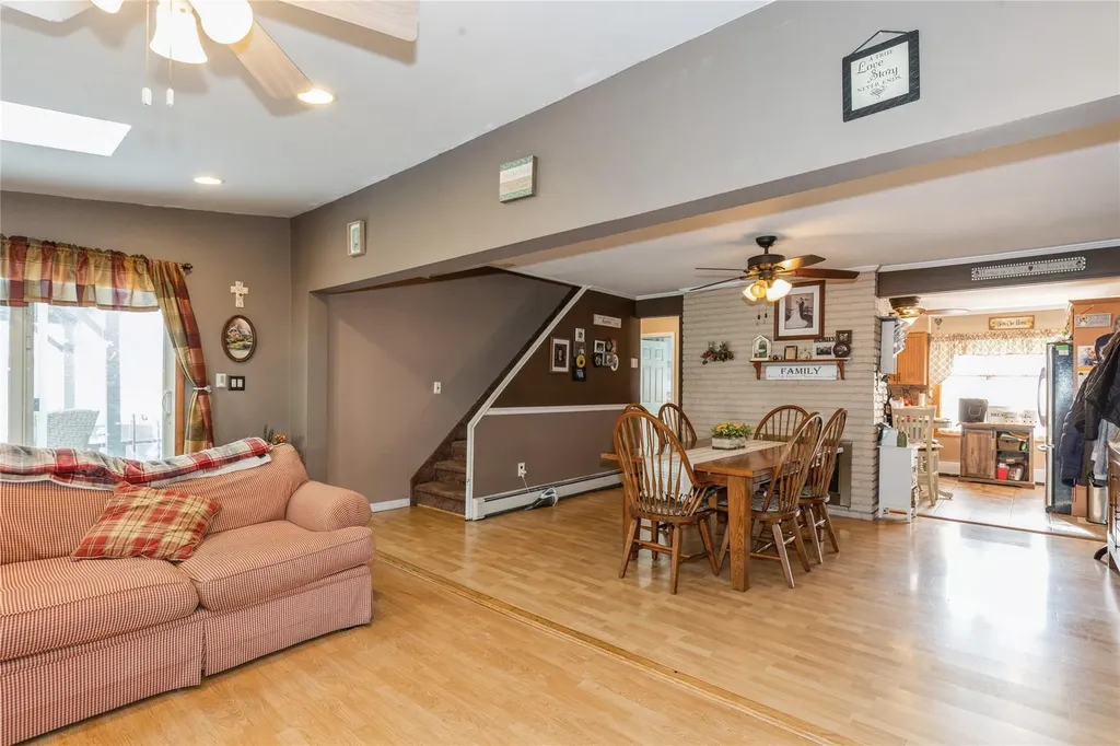 29 Sunset Lane Levittown NY 11756