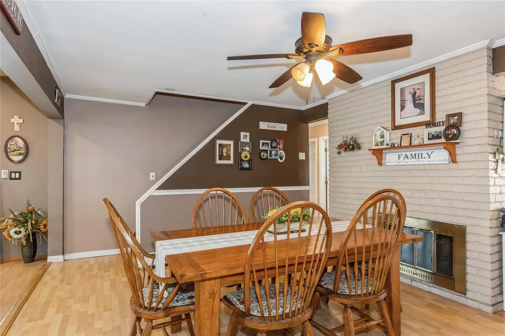 29 Sunset Lane Levittown NY 11756
