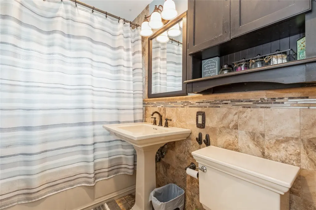 29 Sunset Lane Levittown NY 11756