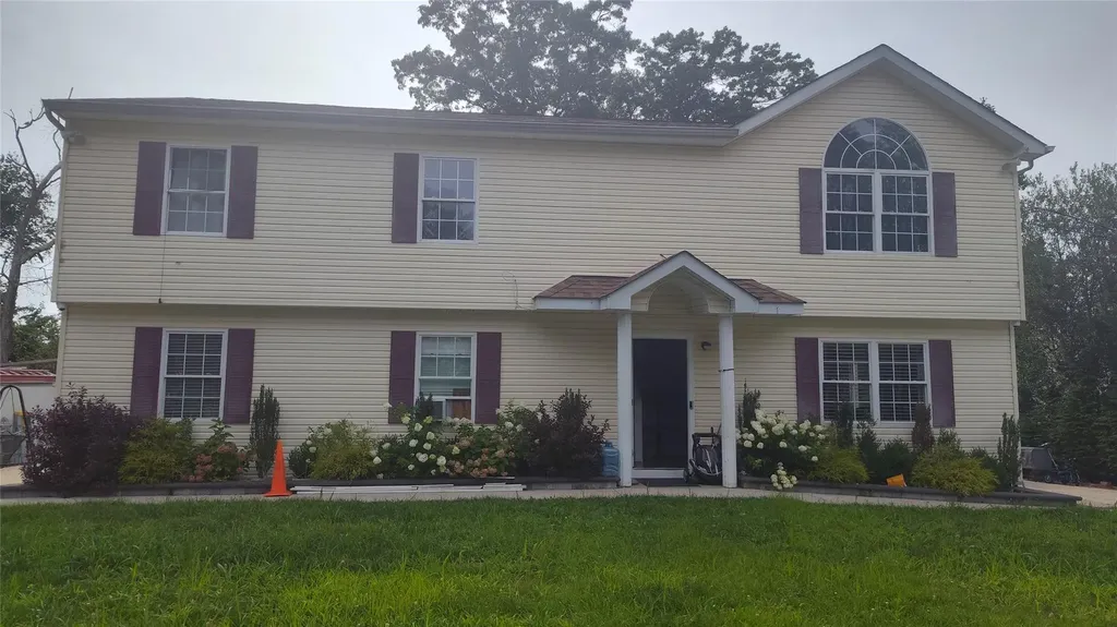6 Cedar Street Babylon NY 11798
