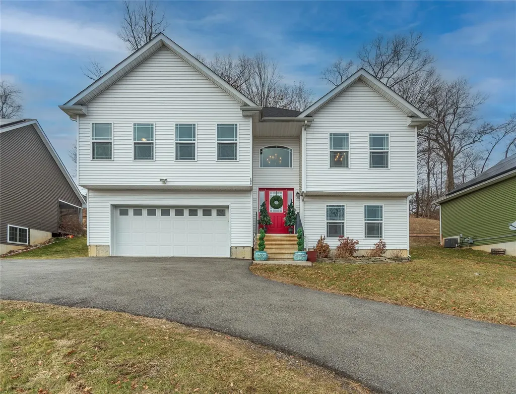 105 Logans Way Maybrook NY 12543