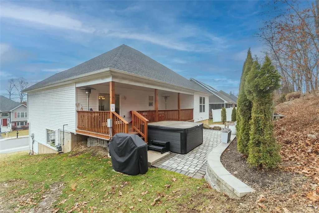 105 Logans Way Maybrook NY 12543