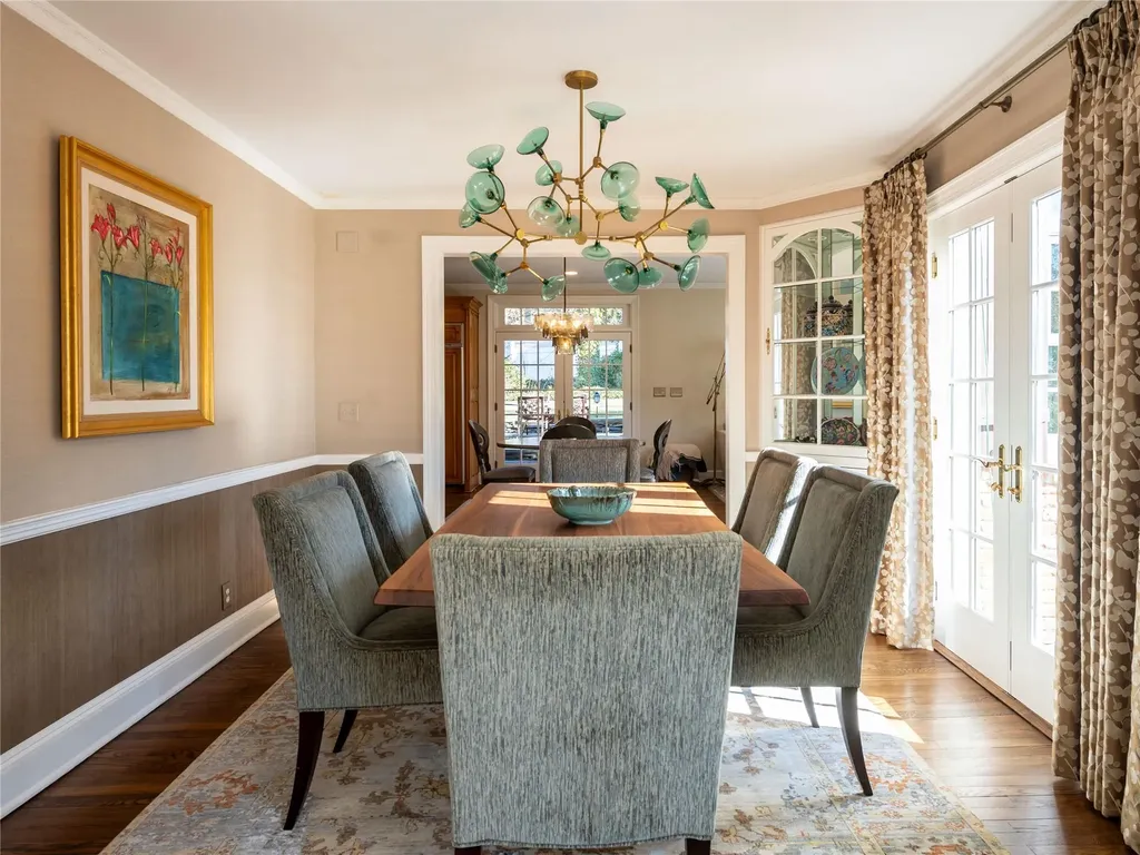 215 Circle Drive Manhasset NY 11030
