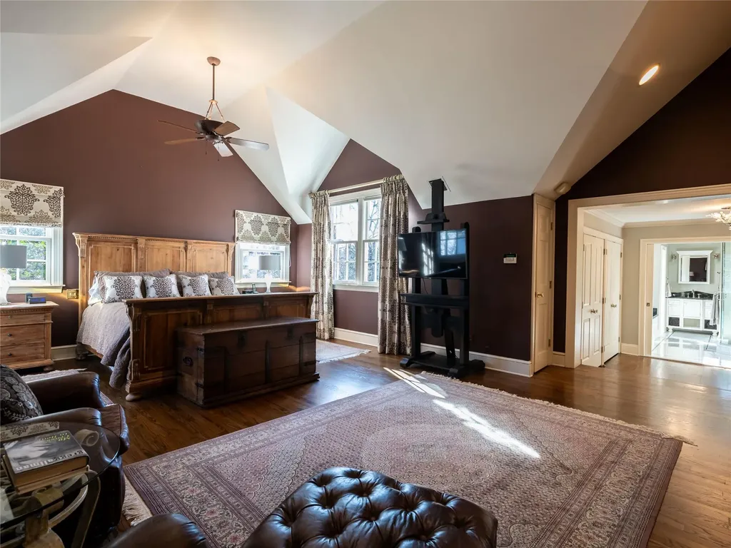 215 Circle Drive Manhasset NY 11030