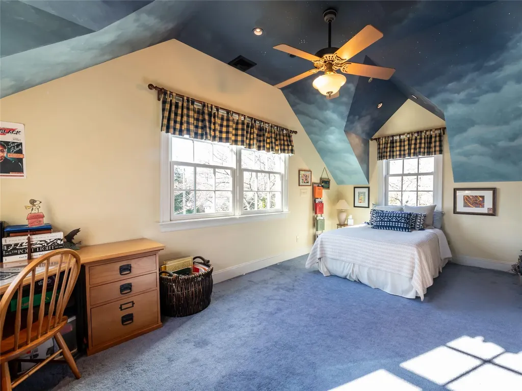 215 Circle Drive Manhasset NY 11030
