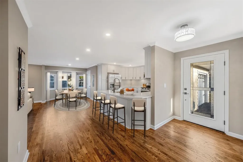 305 Dolphin Lane West Babylon NY 11704