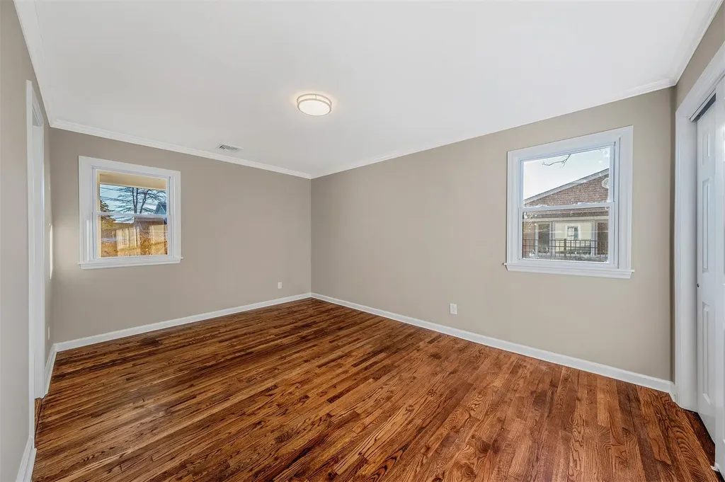 305 Dolphin Lane West Babylon NY 11704
