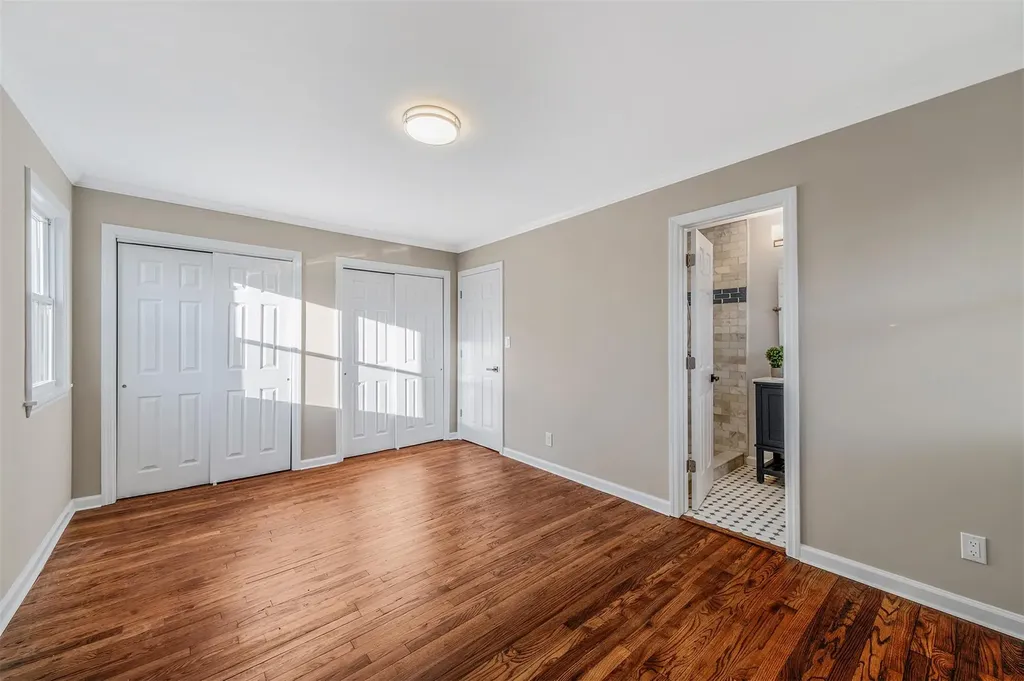 305 Dolphin Lane West Babylon NY 11704