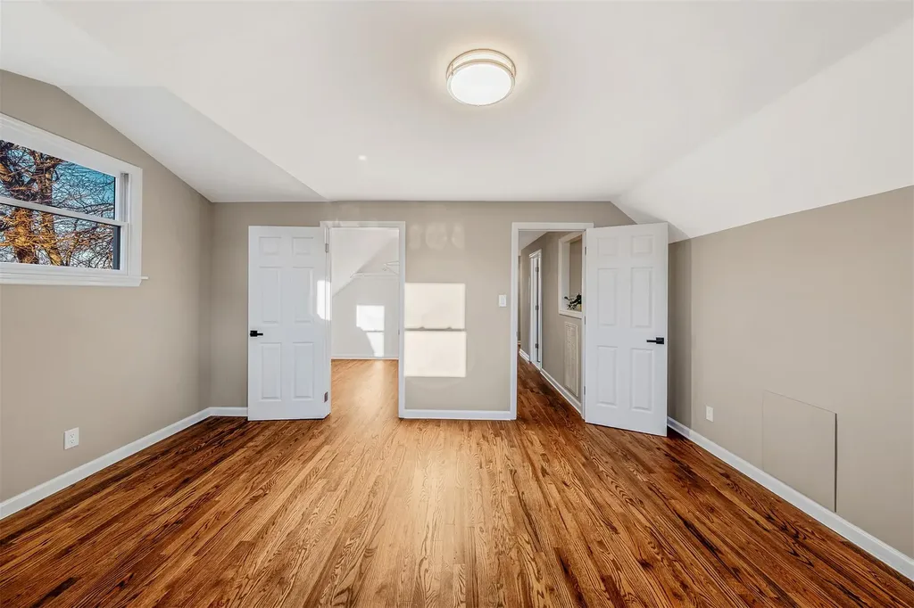 305 Dolphin Lane West Babylon NY 11704