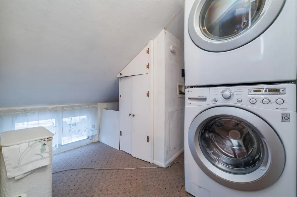 265 Blacksmith Road Levittown NY 11756