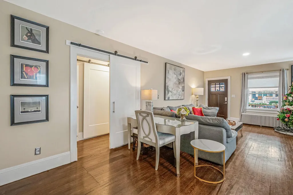 81 Willow Avenue Huntington NY 11743