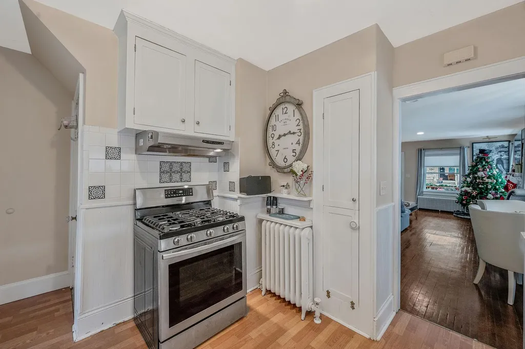 81 Willow Avenue Huntington NY 11743