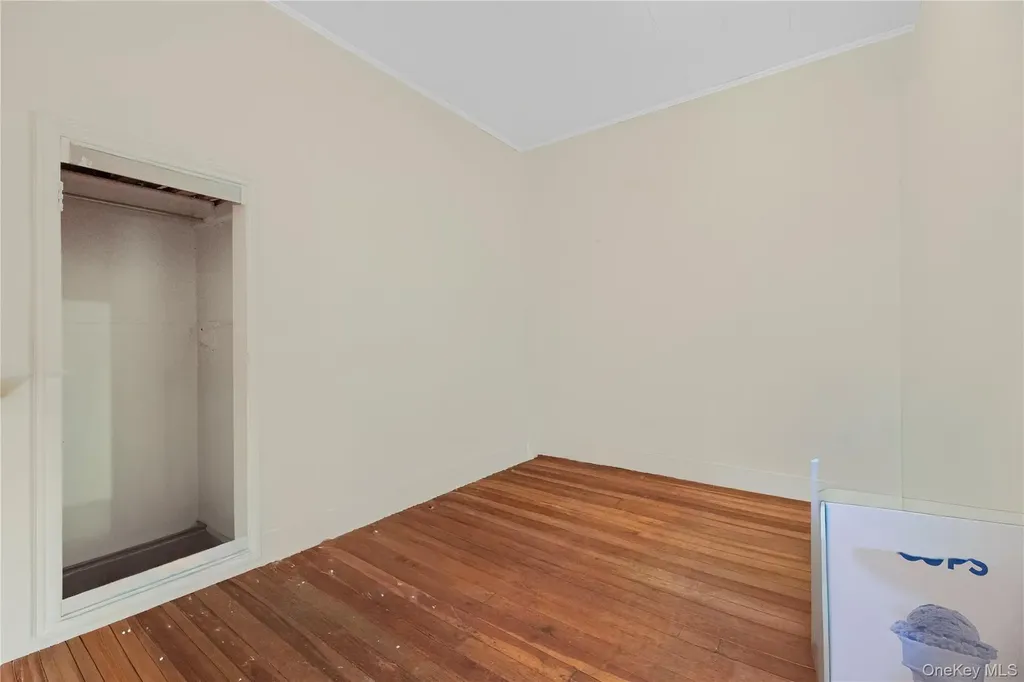 337 E 35th Street Brooklyn NY 11203