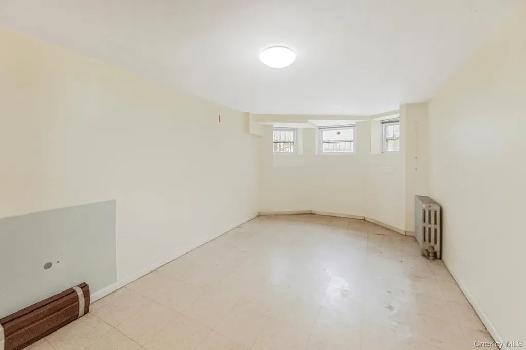 337 E 35th Street Brooklyn NY 11203