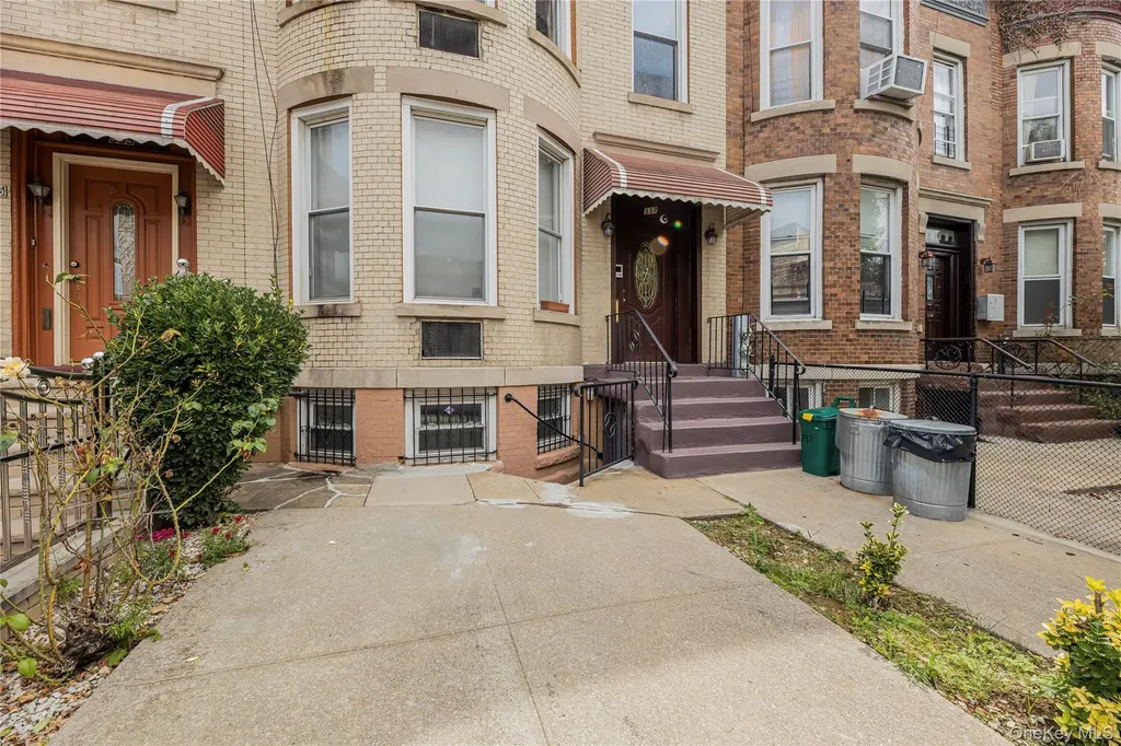 337 E 35th Street Brooklyn NY 11203