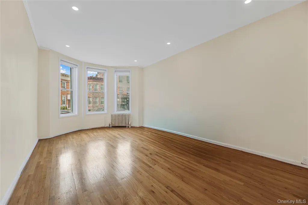 337 E 35th Street Brooklyn NY 11203