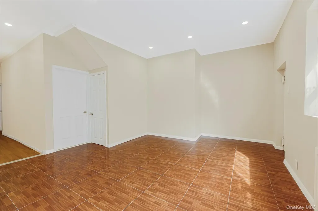 337 E 35th Street Brooklyn NY 11203