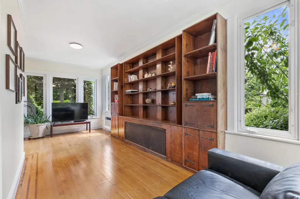 22 Foothill Road Bronxville NY 10708
