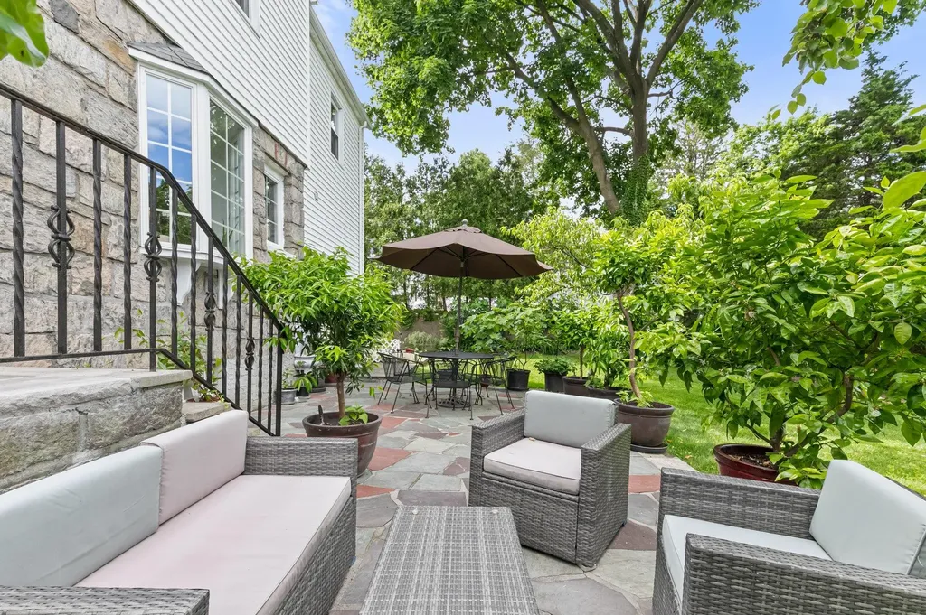 22 Foothill Road Bronxville NY 10708