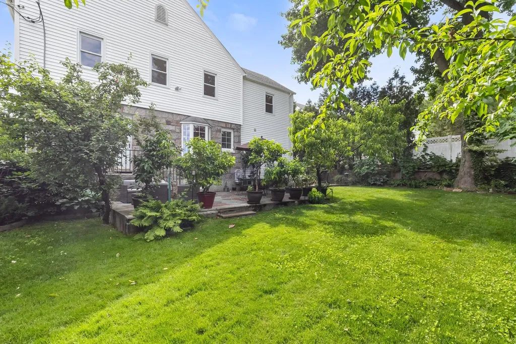 22 Foothill Road Bronxville NY 10708