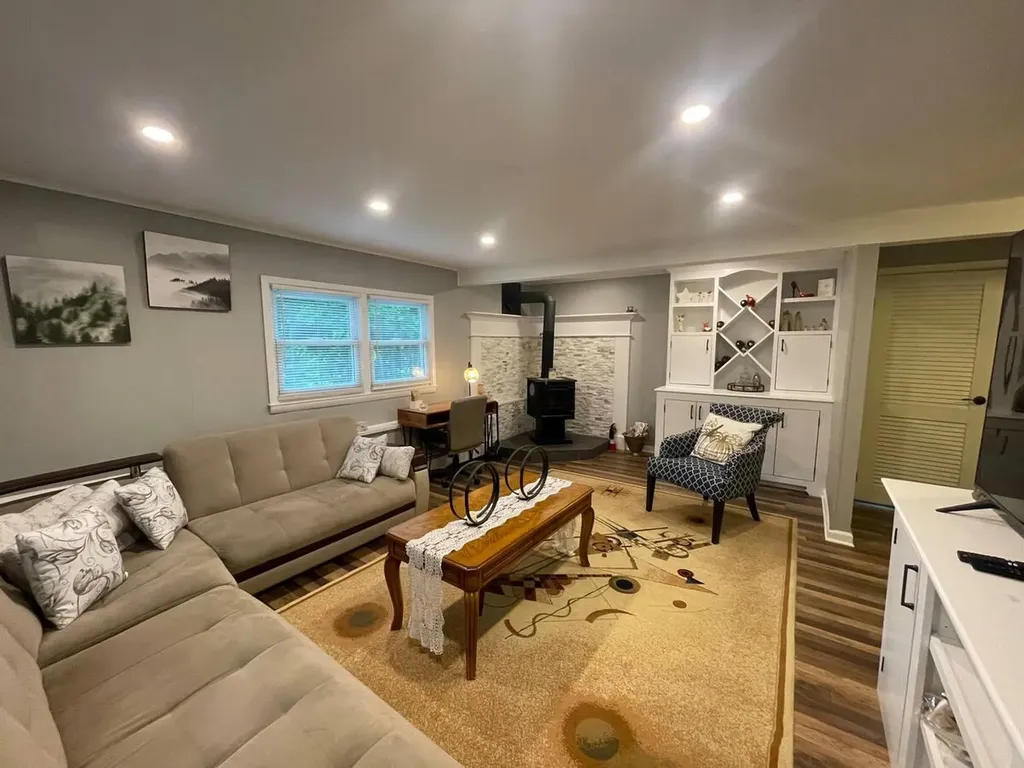 8 Martin Circle Warwick NY 10990