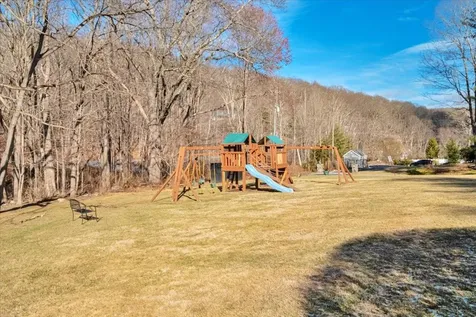 1002 Holly Stream Court Brewster NY 10509