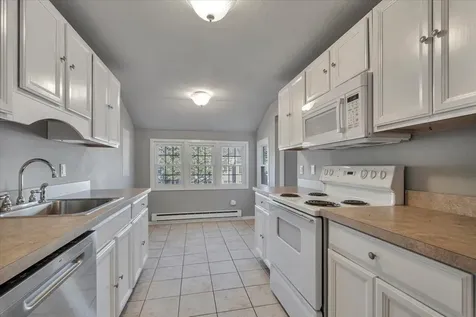 1002 Holly Stream Court Brewster NY 10509