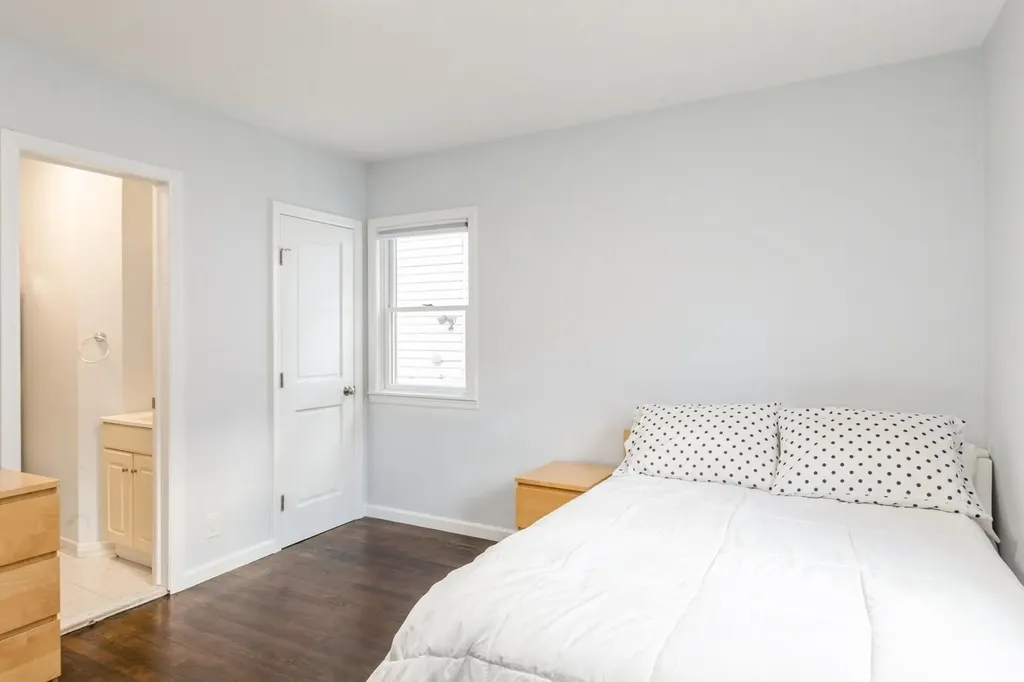 322 E Penn Street Long Beach NY 11561