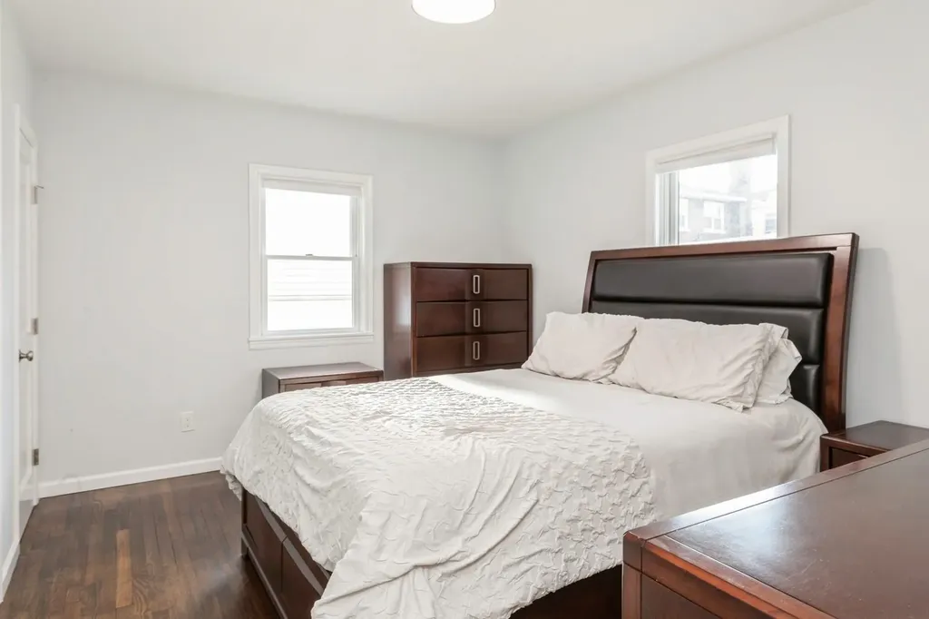 322 E Penn Street Long Beach NY 11561