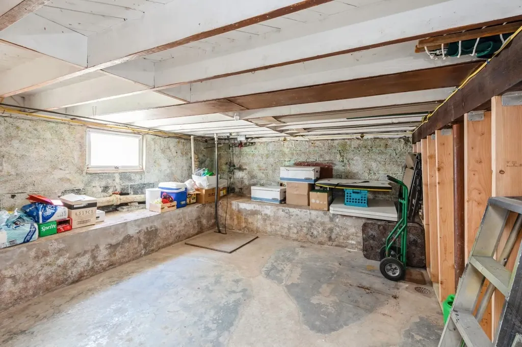 322 E Penn Street Long Beach NY 11561