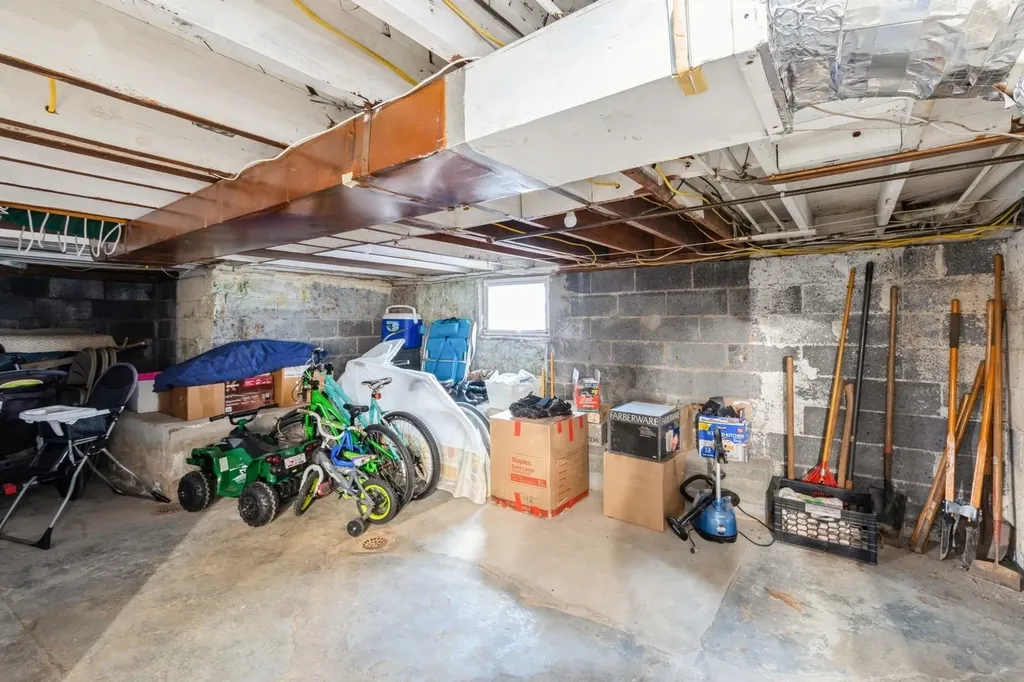 322 E Penn Street Long Beach NY 11561