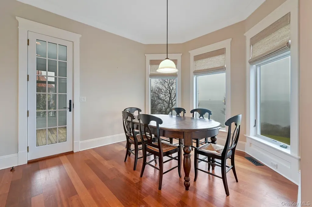 580 Lloyds Lane Mattituck NY 11952