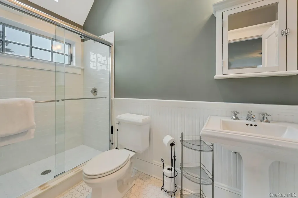 580 Lloyds Lane Mattituck NY 11952