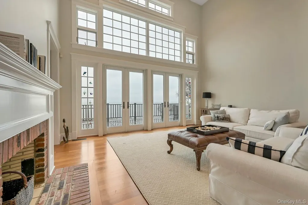 580 Lloyds Lane Mattituck NY 11952