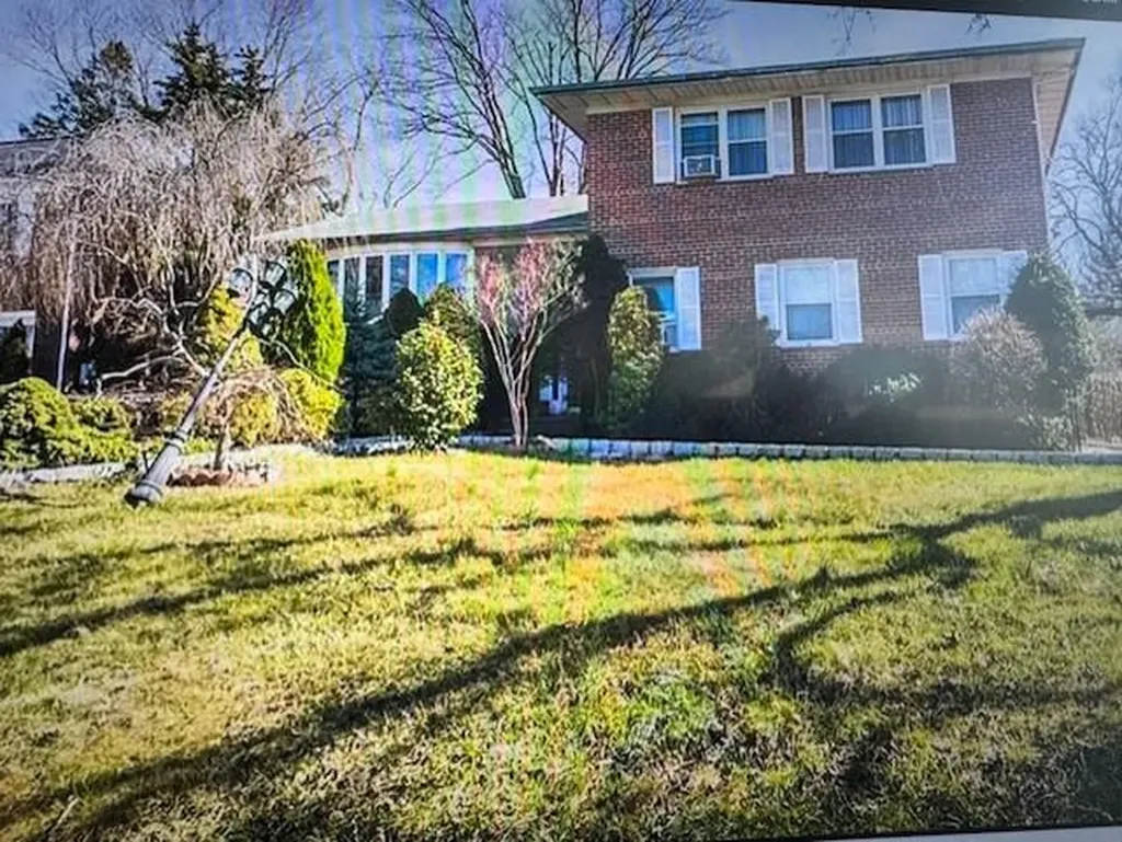282 Kneeland Avenue Yonkers NY 10705