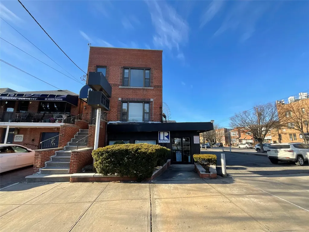 1867 Williamsbridge Road Bronx NY 10461