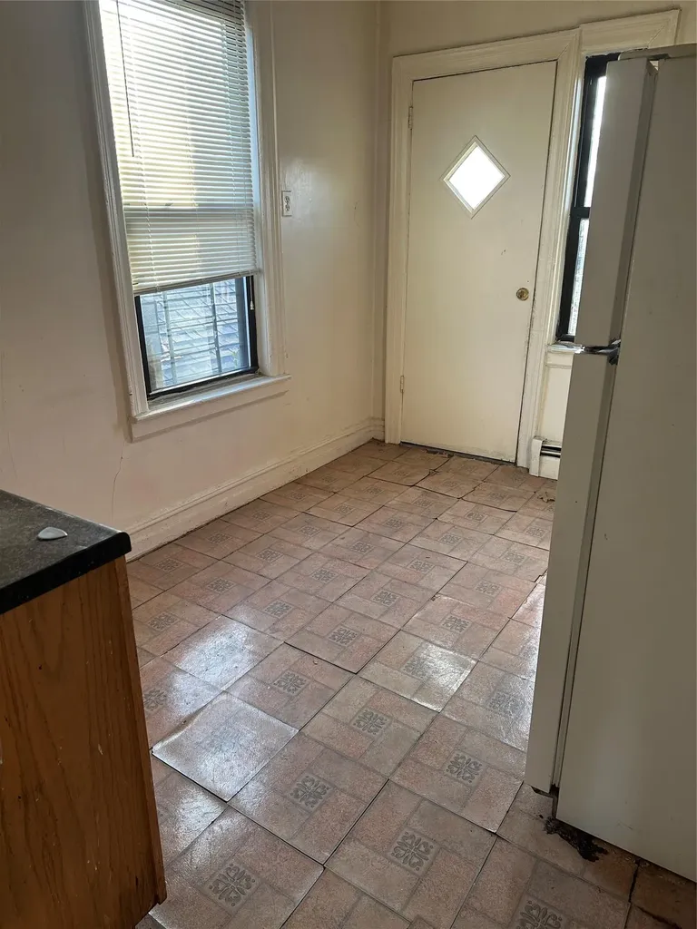 1867 Williamsbridge Road Bronx NY 10461