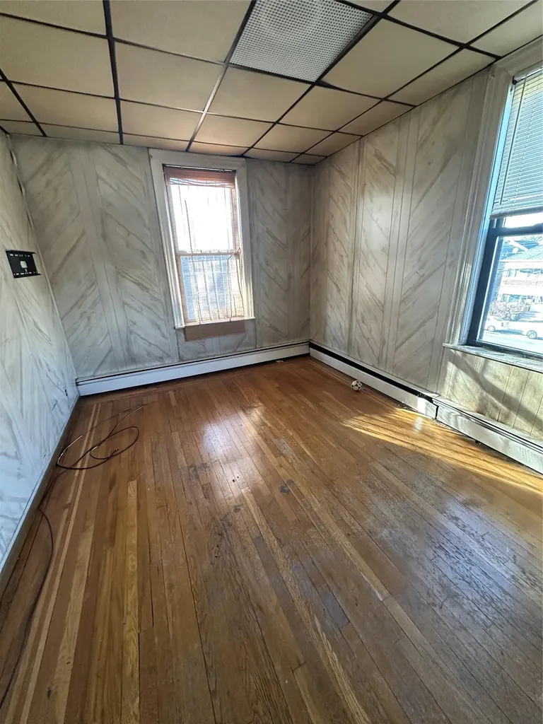 1867 Williamsbridge Road Bronx NY 10461
