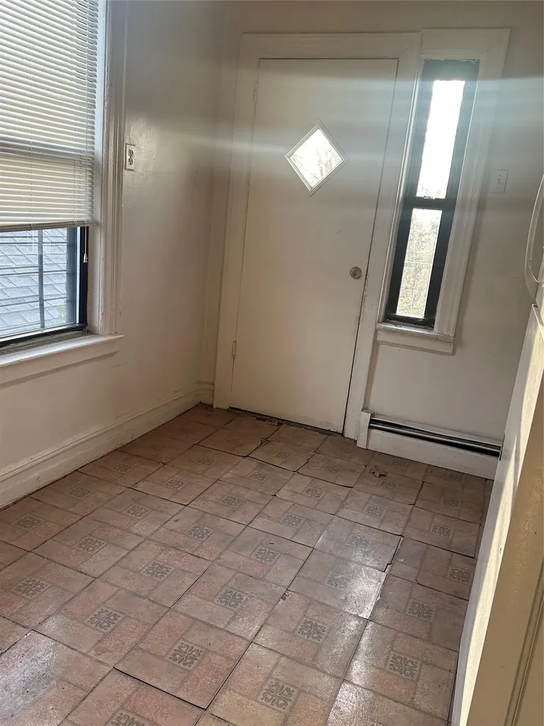 1867 Williamsbridge Road Bronx NY 10461