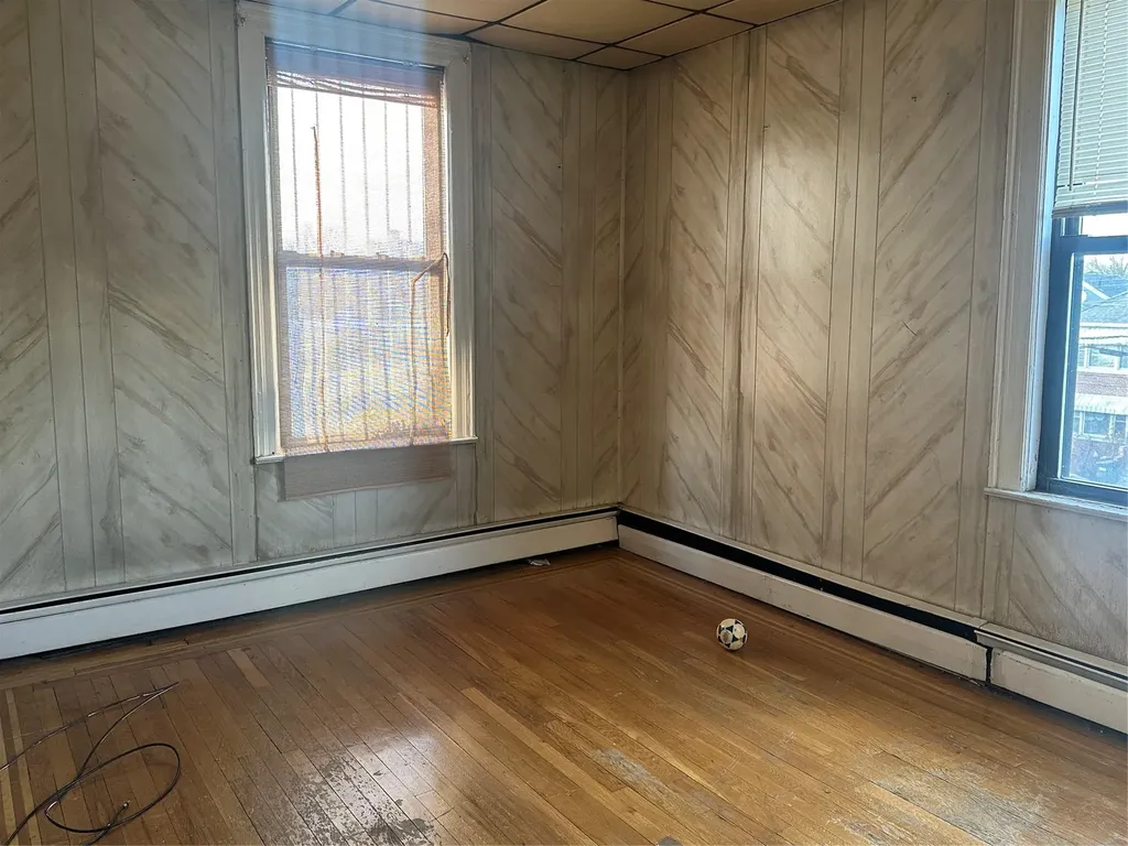 1867 Williamsbridge Road Bronx NY 10461