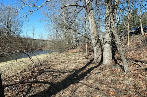 4587 State Route 17b Callicoon NY 12723