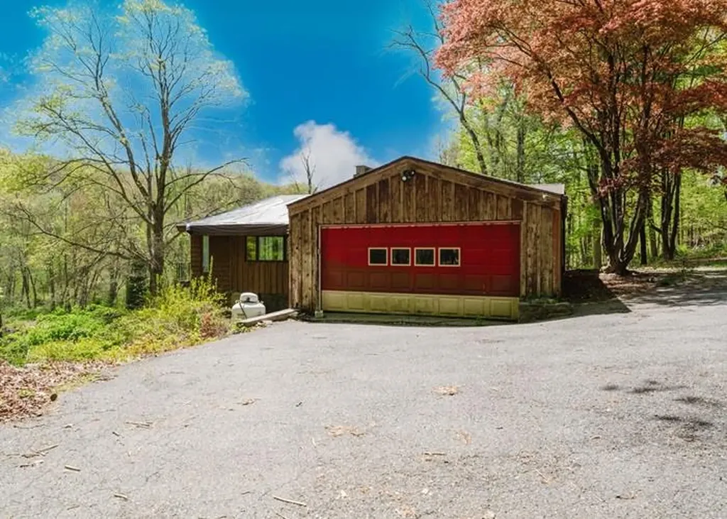 309 Salem Road Pound Ridge NY 10576