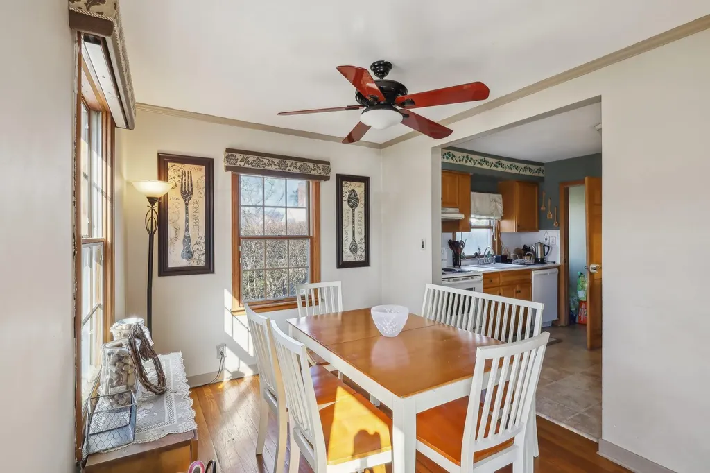 34 Yale Boulevard New Hyde Park NY 11040