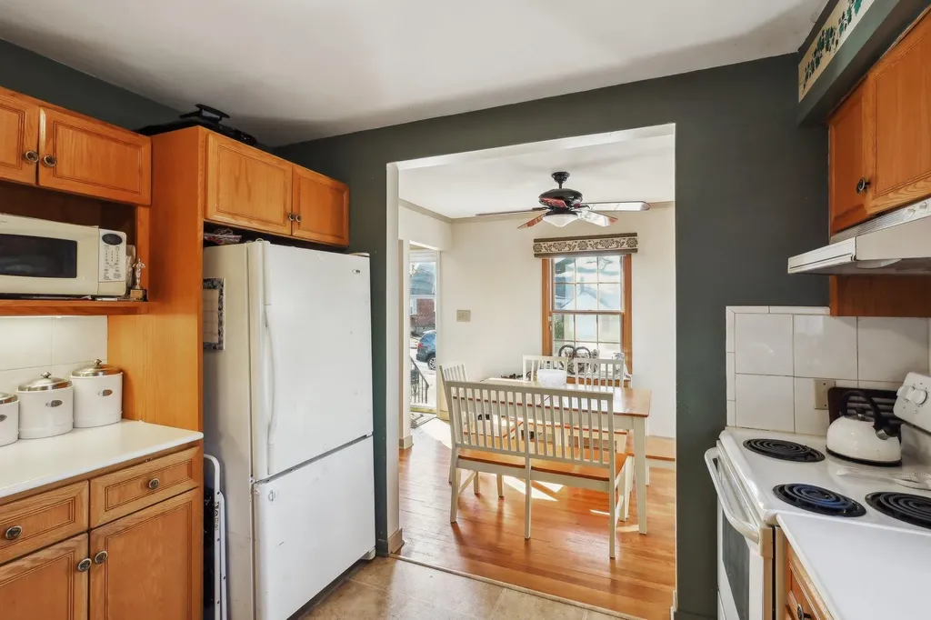 34 Yale Boulevard New Hyde Park NY 11040