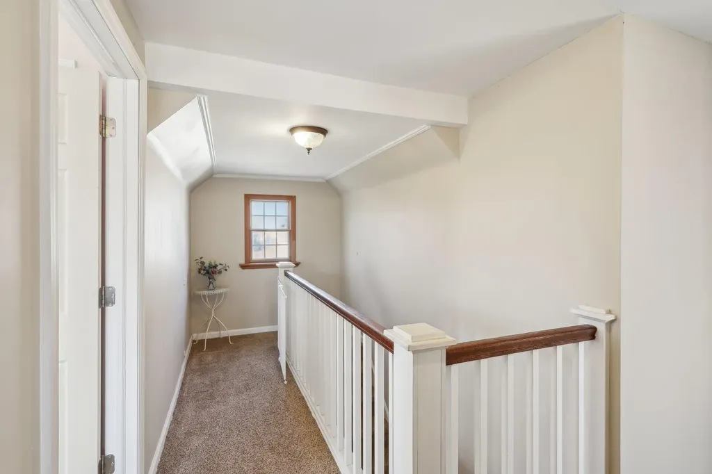34 Yale Boulevard New Hyde Park NY 11040