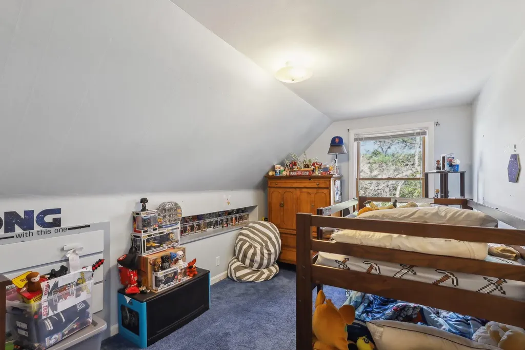 34 Yale Boulevard New Hyde Park NY 11040