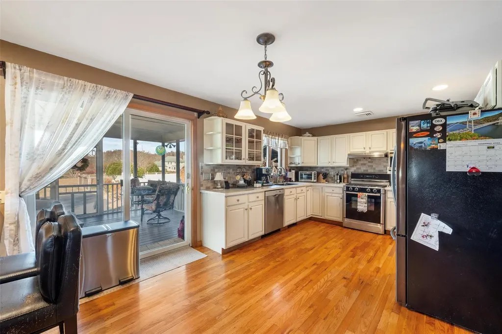 959 S Plank Road Slate Hill NY 10973