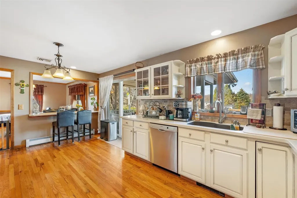 959 S Plank Road Slate Hill NY 10973